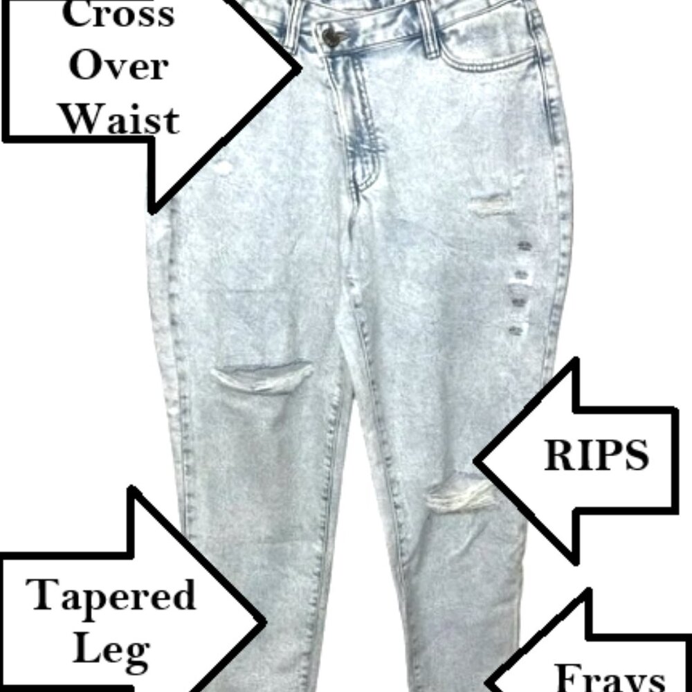 So Jeans Juniors 5 Loose Baggy Mom High Rise Cross-Over Waist Light Bleach Rips